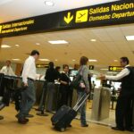 pasajeros en aeropuerto